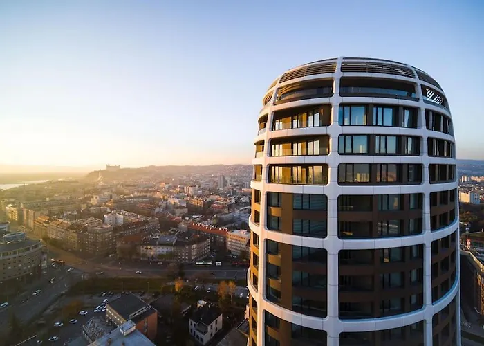 Sky-park Flat&parking Appartamento Bratislava